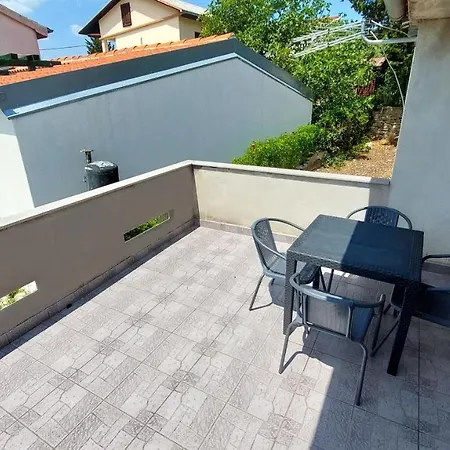 Lalina Apartamento Gornji Karin